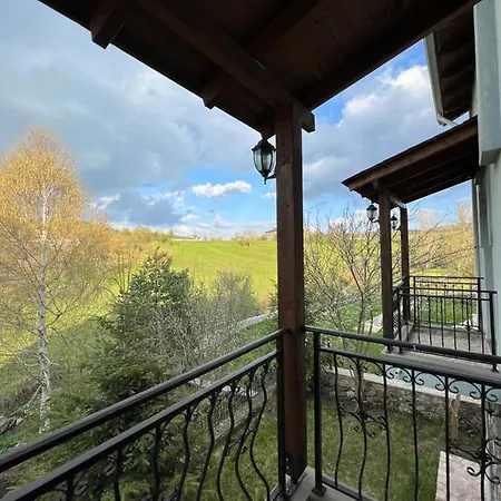 Privatunterkunft Mata Voskopojë